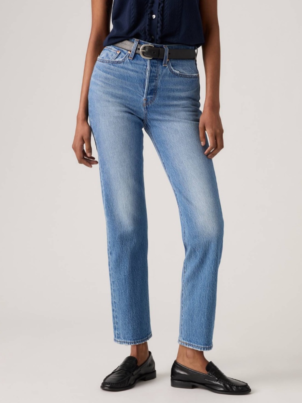 NWOT Levi’s Wedgie Straight-Leg High-Waist Jeans Dance Around Med. Wash Size 28